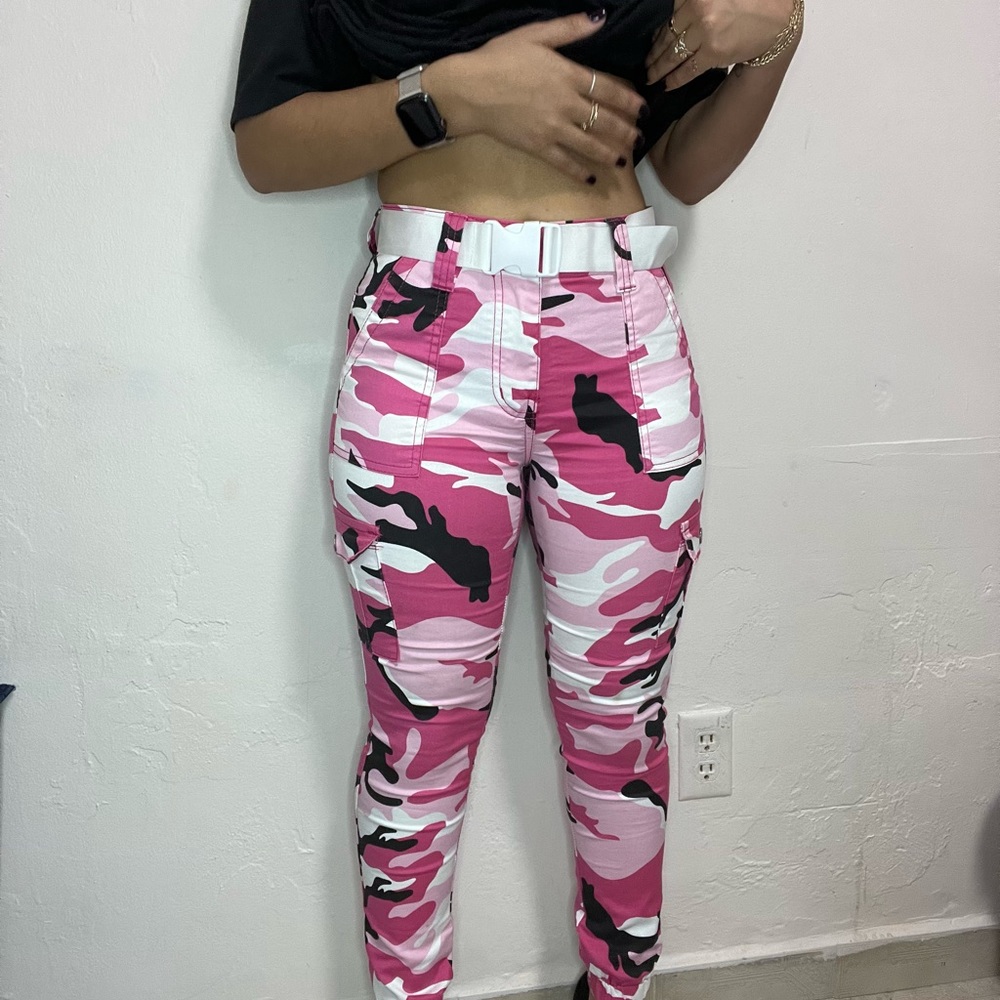 Mid rise camo pants